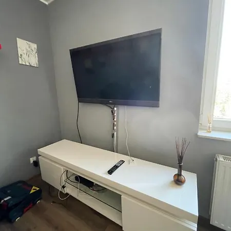 Lägenhet 42 M Z Miejscem W Garazu Z Winda Blisko Centrum I Morza