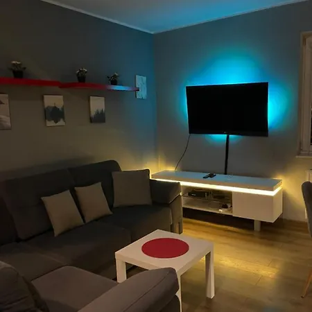 42 M Z Miejscem W Garazu Z Winda Blisko Centrum I Morza Gdynia